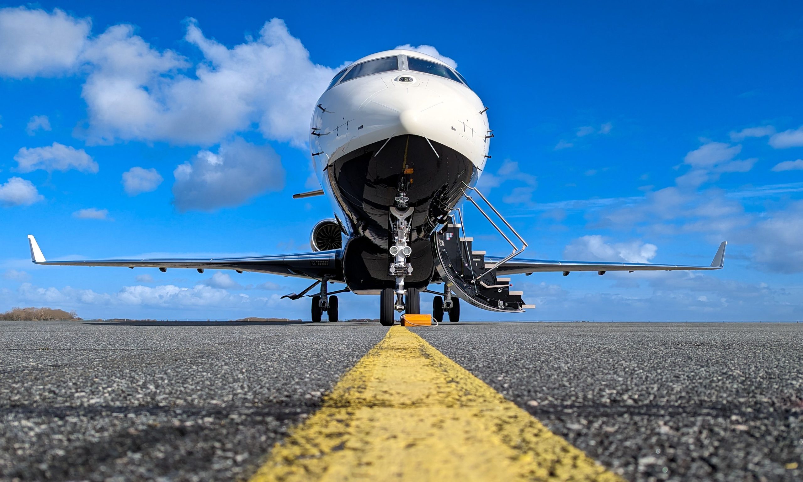 Falcon 7X Private Jet for Rent: Costs, Range, and Booking Guide