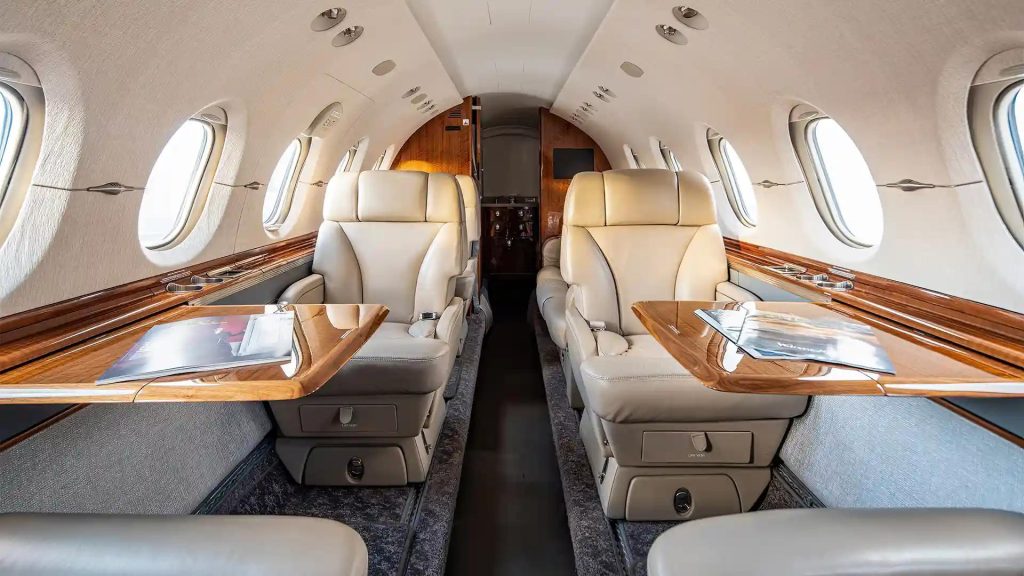 Hawker 900XP Private Jet for Rent