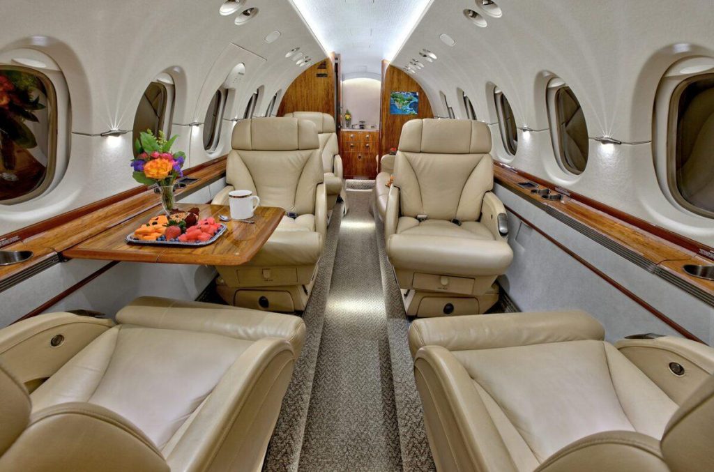 Hawker 850XP Private Jet for Rent