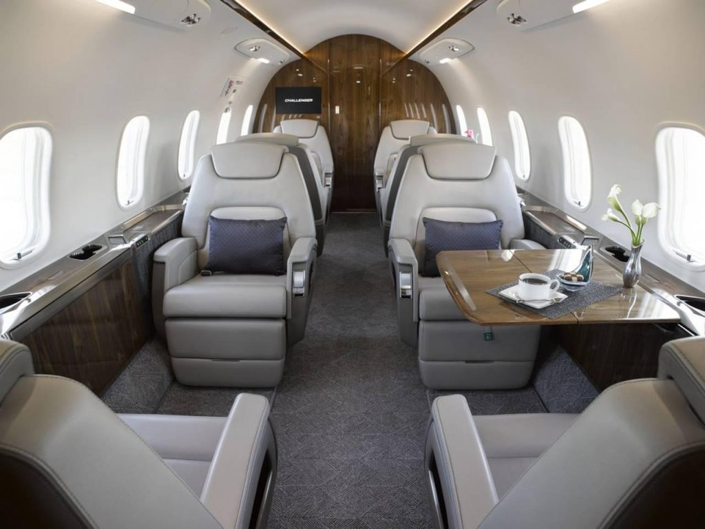 Challenger 350 Charter